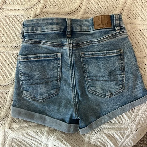 American Eagle High Rise Shorts - Picture 2 of 4